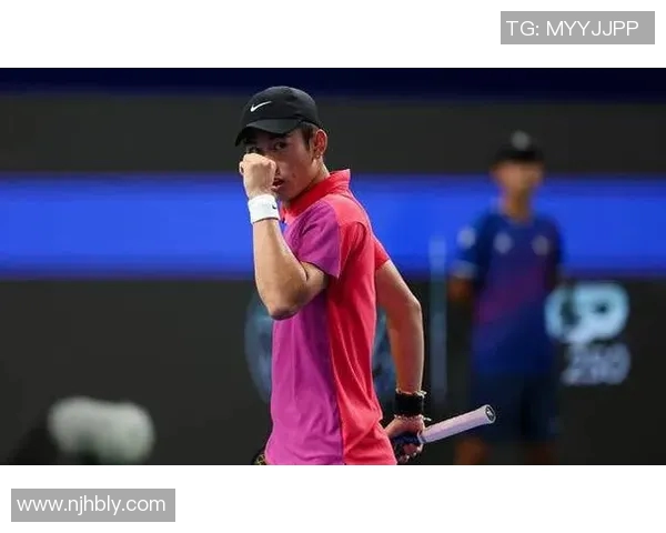 退役足球明星生活困窘背后的故事与反思