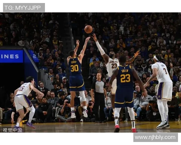 2005年湖人与小牛的激烈对决回顾与精彩瞬间分析 2005年湖人与小牛的激烈对决回顾与精彩瞬间分析