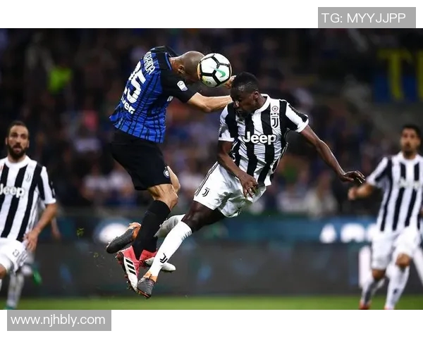 尤文图斯队与AC米兰激战正酣谁能在意甲赛场笑到最后