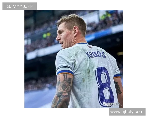 留着狮子头的足球明星们如何在绿茵场上展现独特风采与魅力