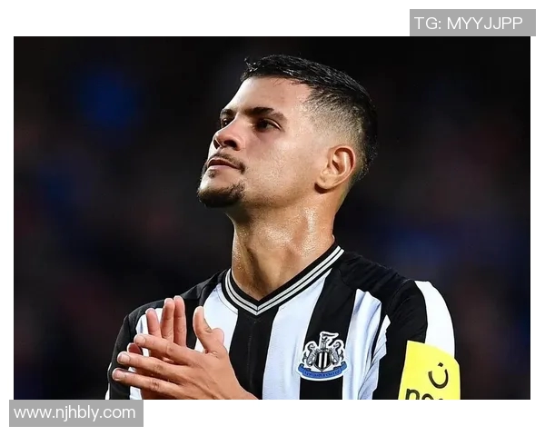 足球明星后腰位置精彩瞬间集锦让你领略顶级技艺与战术智慧 足球明星后腰位置精彩瞬间集锦让你领略顶级技艺与战术智慧